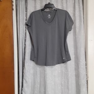 Free2B Workout shirt